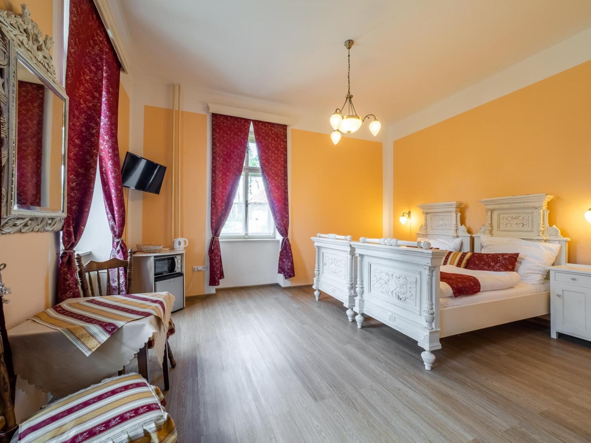 Hotel Zamecek Waldsteinovo Zatisi Svatoslav Zewnętrze zdjęcie